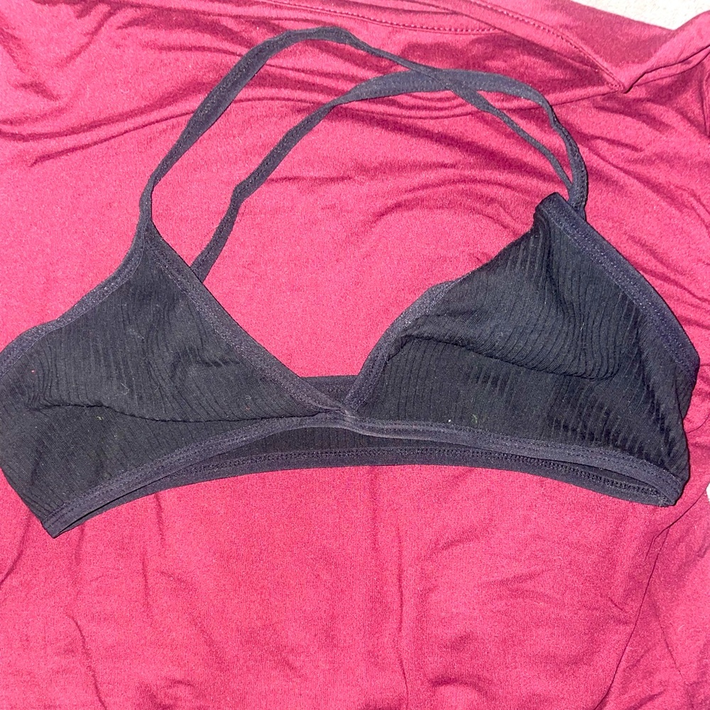 Long sleeve shirt form fitting w bra